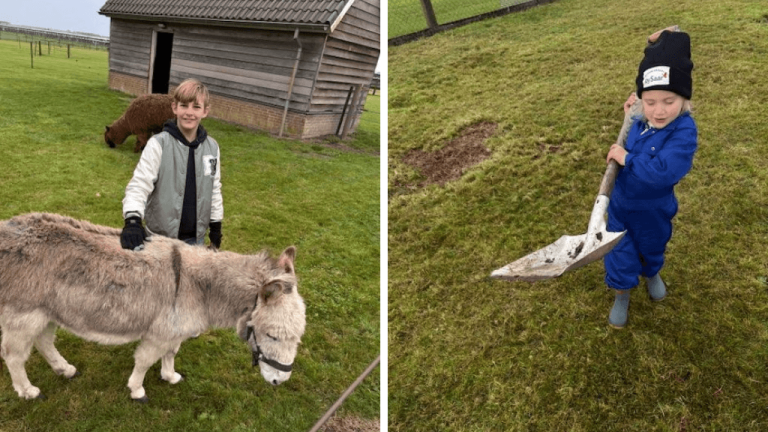 Twee beelden met links een van een jongen die een ezeltje aait en rechts een van een kindje dat met een grote schep sjouwt.